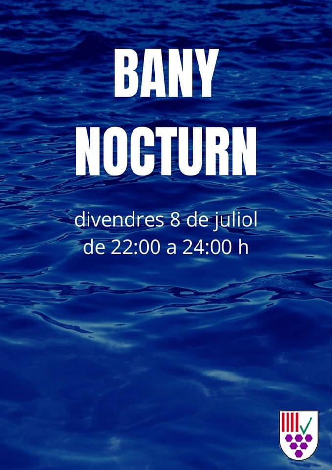 Imatge del cartell informatiu sobre un bany nocturn a raimat, on es pot veure text amb aigua de fons